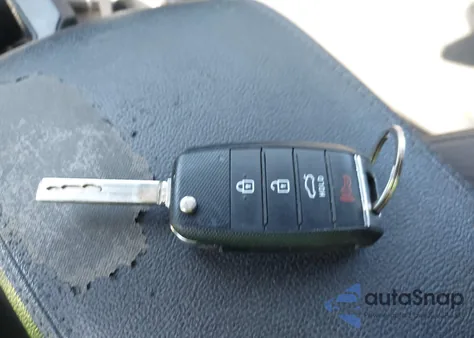 2018 Kia Optima Lx z USA, uszkodzony, nr VIN 5XXGT4L37JG200635